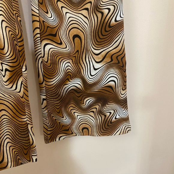 Wild Fable Geometric Flare Legging NWT! - Picture 4 of 6